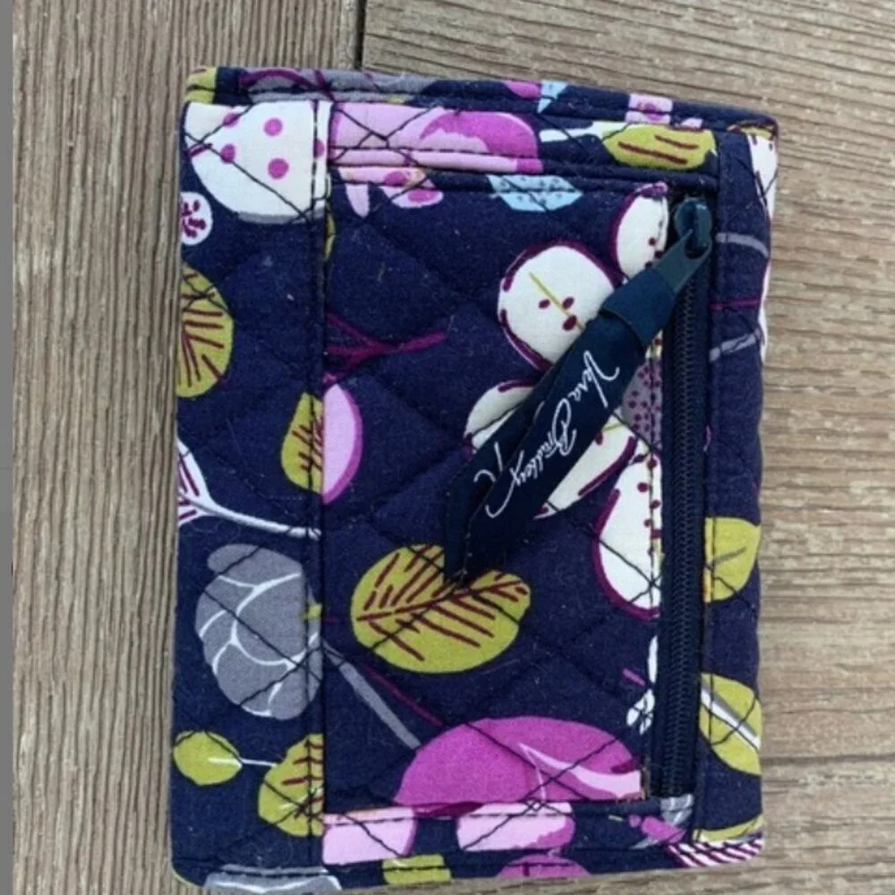 Vera Bradley Floral Nightingale Pattern Euro Wallet Trifold Wallet Designer NWOT - Picture 5 of 15